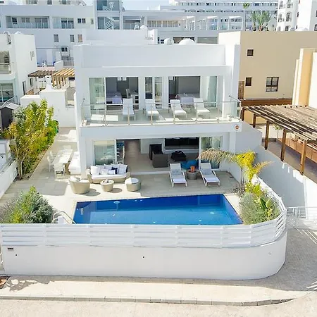Villa 100