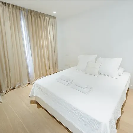 100 Villa