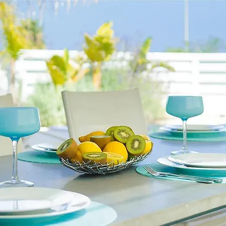 100 Villa Protaras