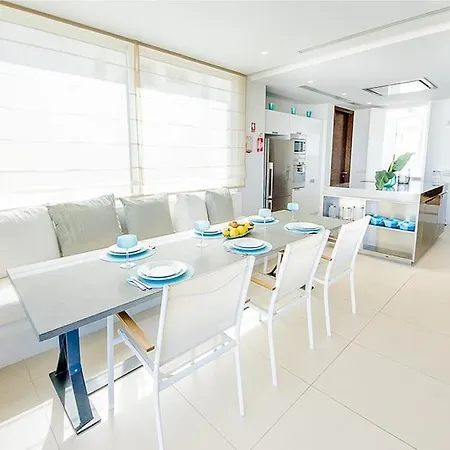 Villa 100 *