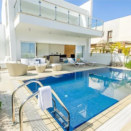 100 * פרוטאראס